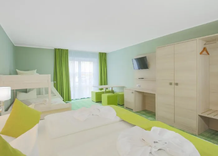 Inselhotel Poel Отель Gollwitz